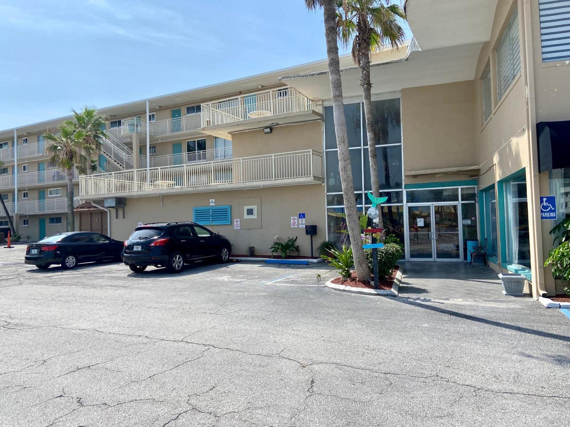 Ocean Breeze - Direct Ocean Front-Pool Is Open Apartment Daytona Beach Luaran gambar